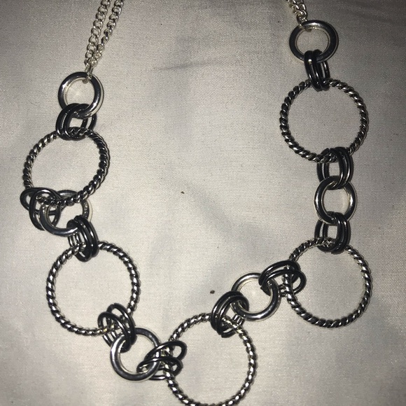 Premier Designs Necklace - Picture 2 of 2